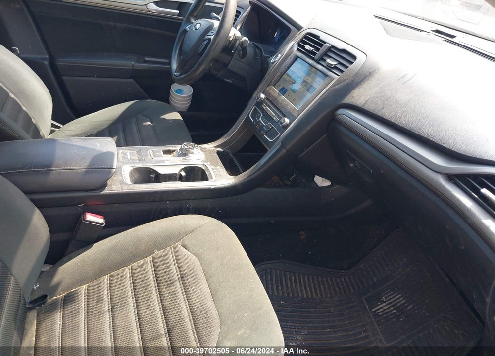 2018 FORD FUSION SE VIN: 3FA6P0HD4JR179891