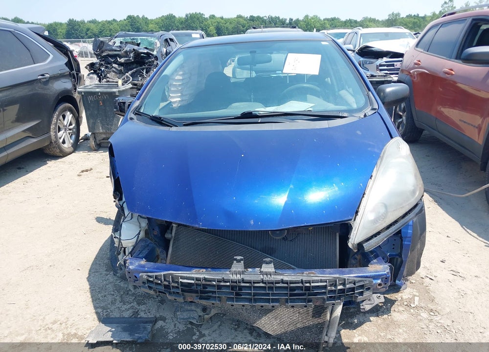 2010 HONDA FIT VIN: JHMGE8G2XAS011906