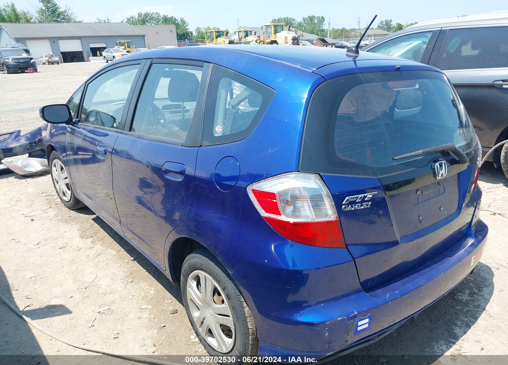 2010 HONDA FIT VIN: JHMGE8G2XAS011906