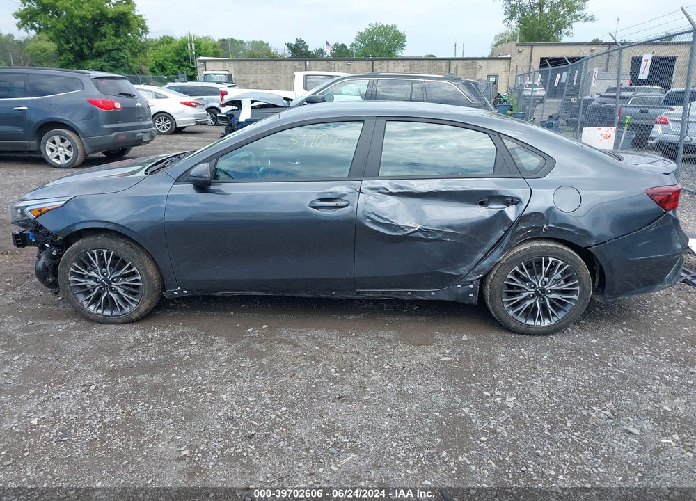 2024 KIA FORTE GT LINE VIN: 3KPF54AD5RE745738