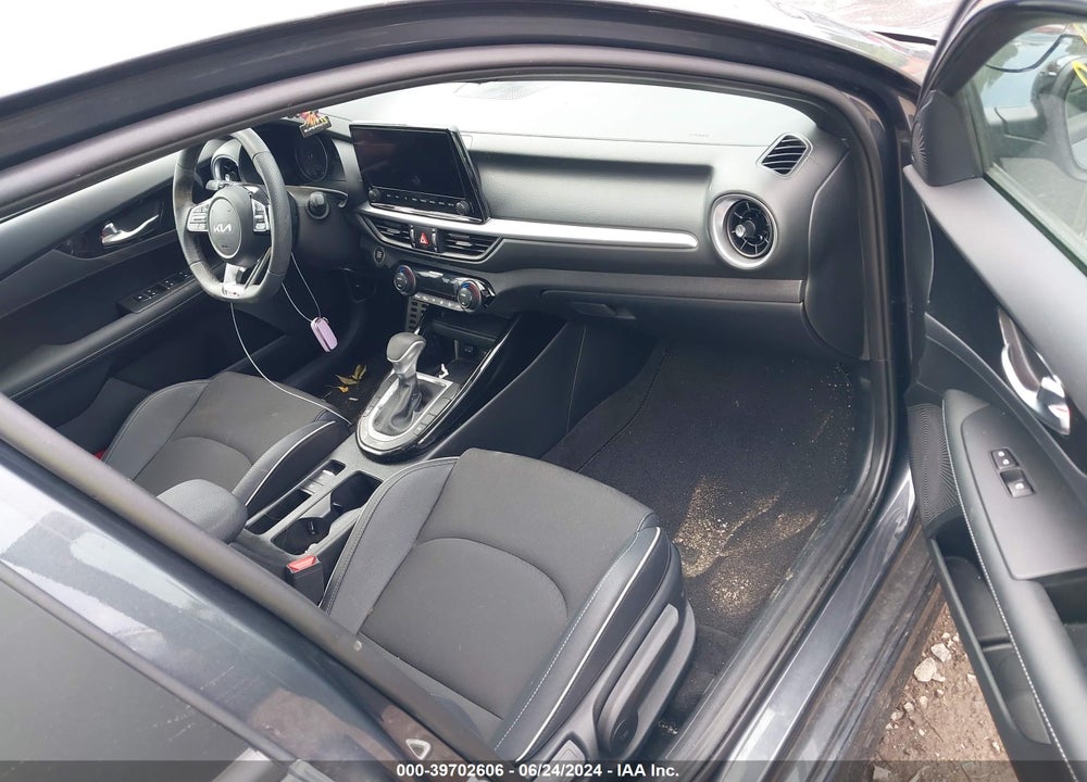 2024 KIA FORTE GT LINE VIN: 3KPF54AD5RE745738