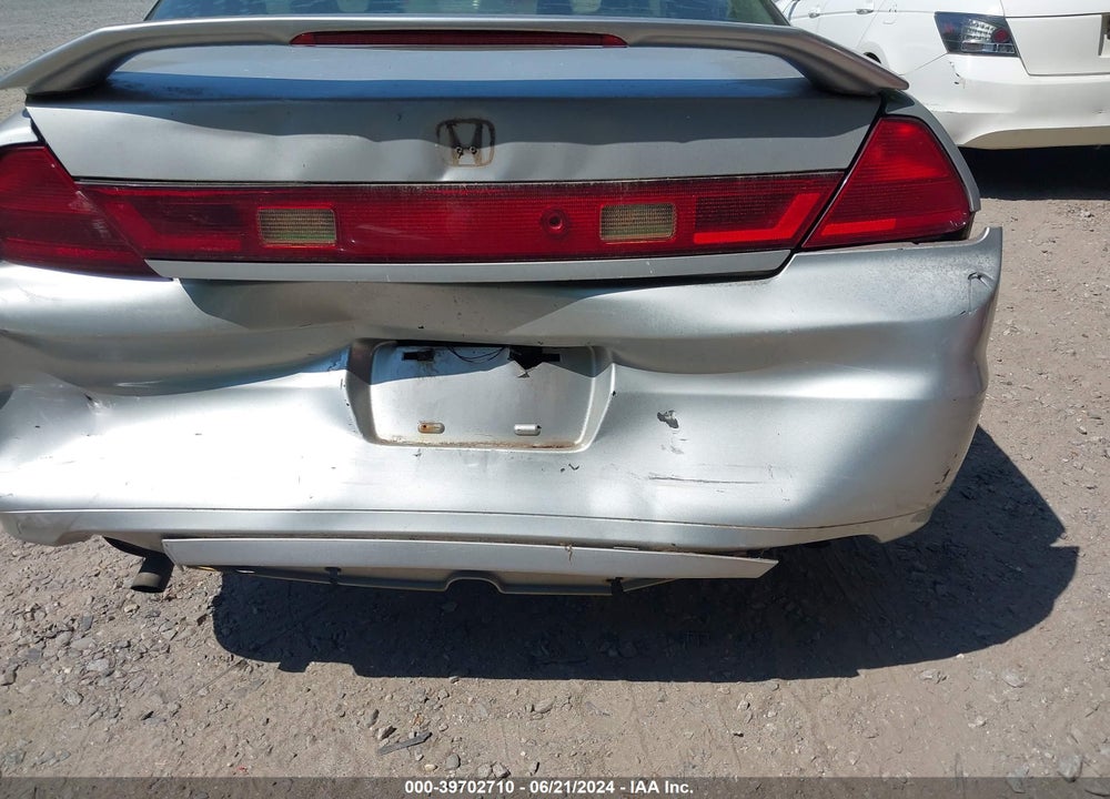 2001 HONDA ACCORD 3.0 EX VIN: 1HGCG22511A019179