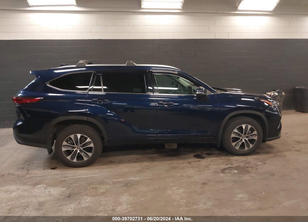 2021 TOYOTA HIGHLANDER XLE VIN: 5TDGZRBH0MS154710