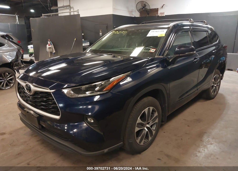 2021 TOYOTA HIGHLANDER XLE VIN: 5TDGZRBH0MS154710