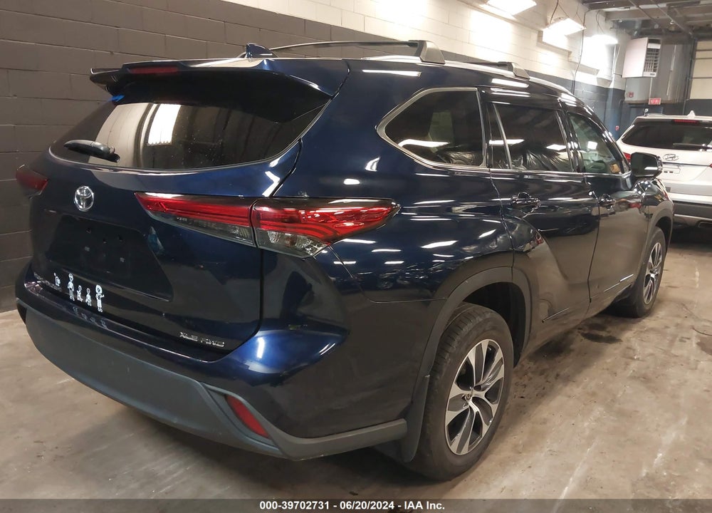 2021 TOYOTA HIGHLANDER XLE VIN: 5TDGZRBH0MS154710