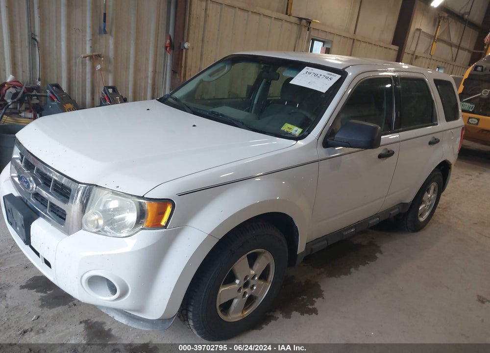2011 FORD ESCAPE XLS VIN: 1FMCU9C76BKA44733