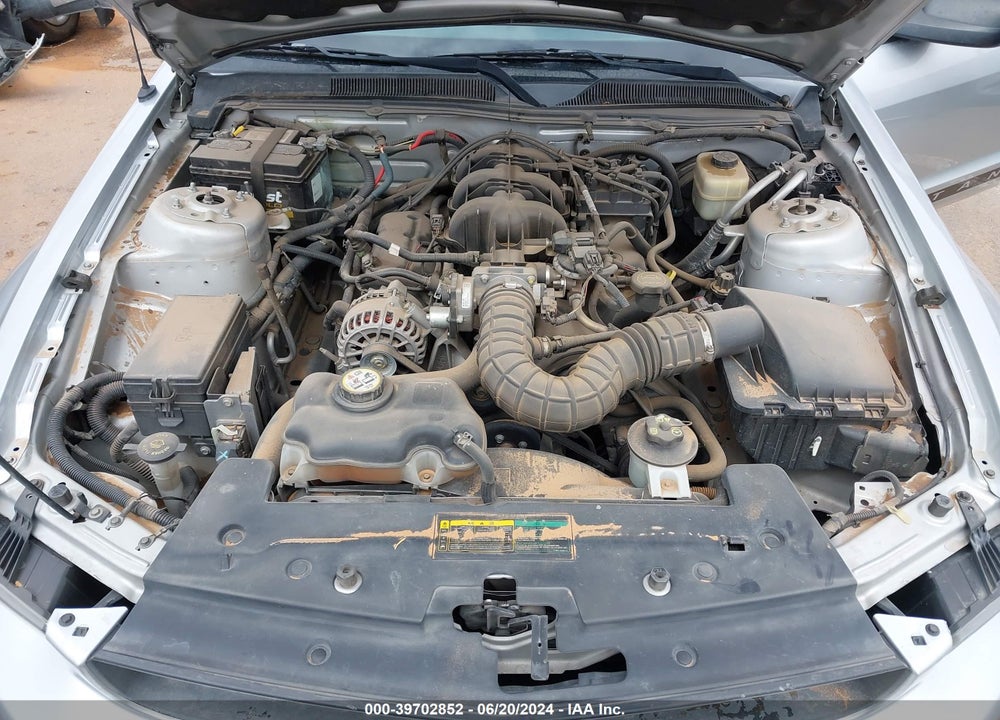 2008 FORD MUSTANG V6 DELUXE/V6 PREMIUM VIN: 1ZVHT80N285132094