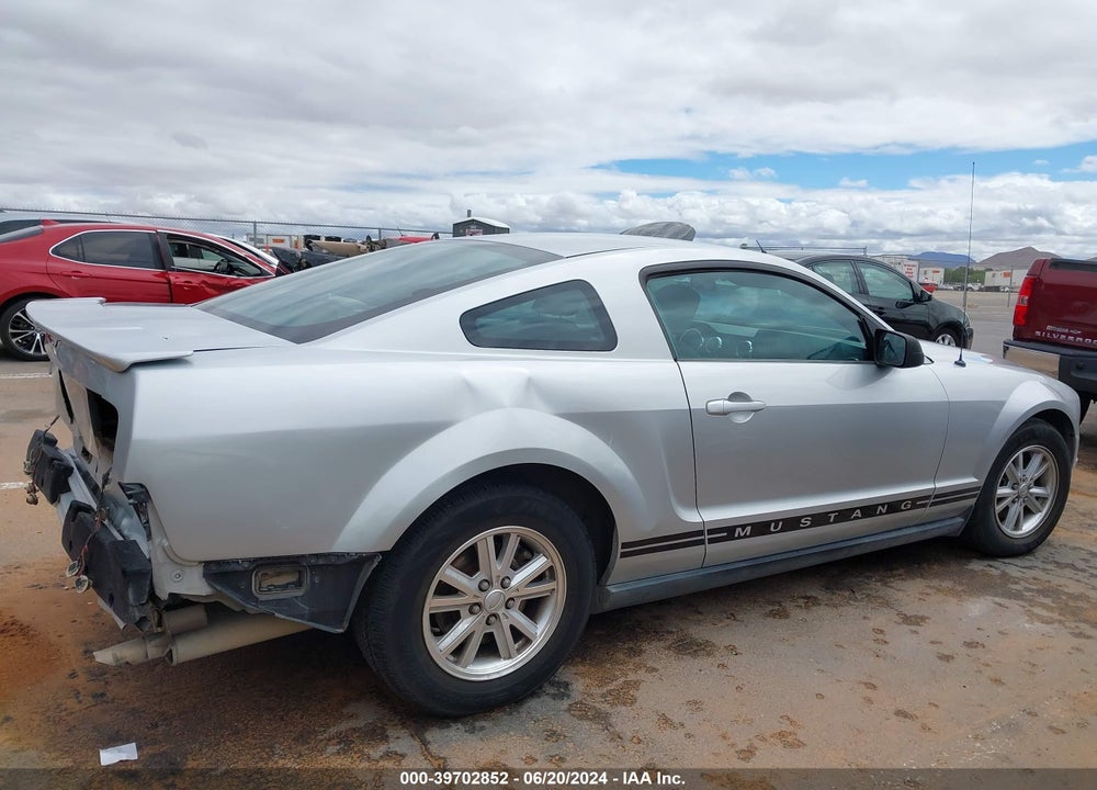 2008 FORD MUSTANG V6 DELUXE/V6 PREMIUM VIN: 1ZVHT80N285132094