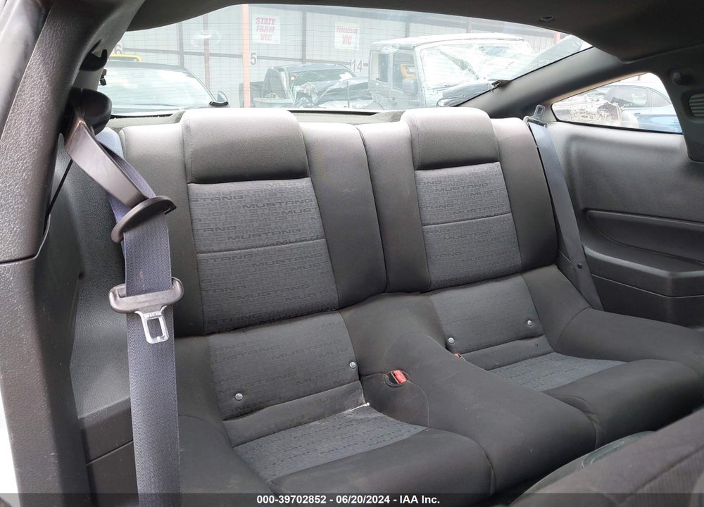 2008 FORD MUSTANG V6 DELUXE/V6 PREMIUM VIN: 1ZVHT80N285132094