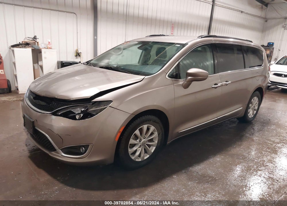 2017 CHRYSLER PACIFICA TOURING L VIN: 2C4RC1BG9HR576086