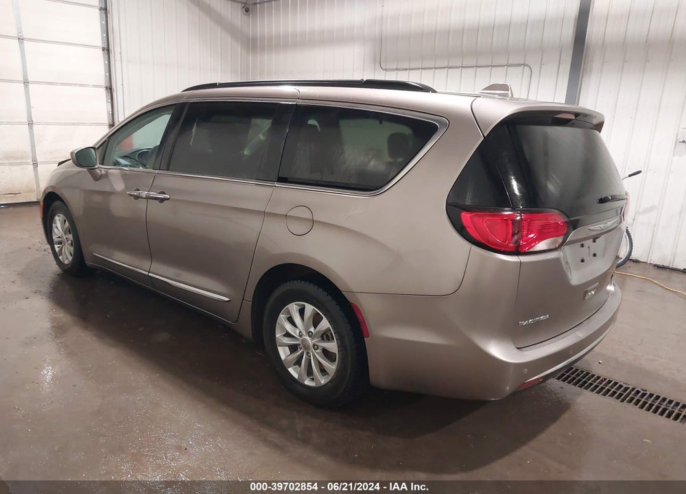 2017 CHRYSLER PACIFICA TOURING L VIN: 2C4RC1BG9HR576086
