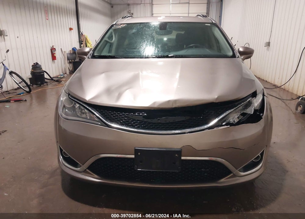 2017 CHRYSLER PACIFICA TOURING L VIN: 2C4RC1BG9HR576086