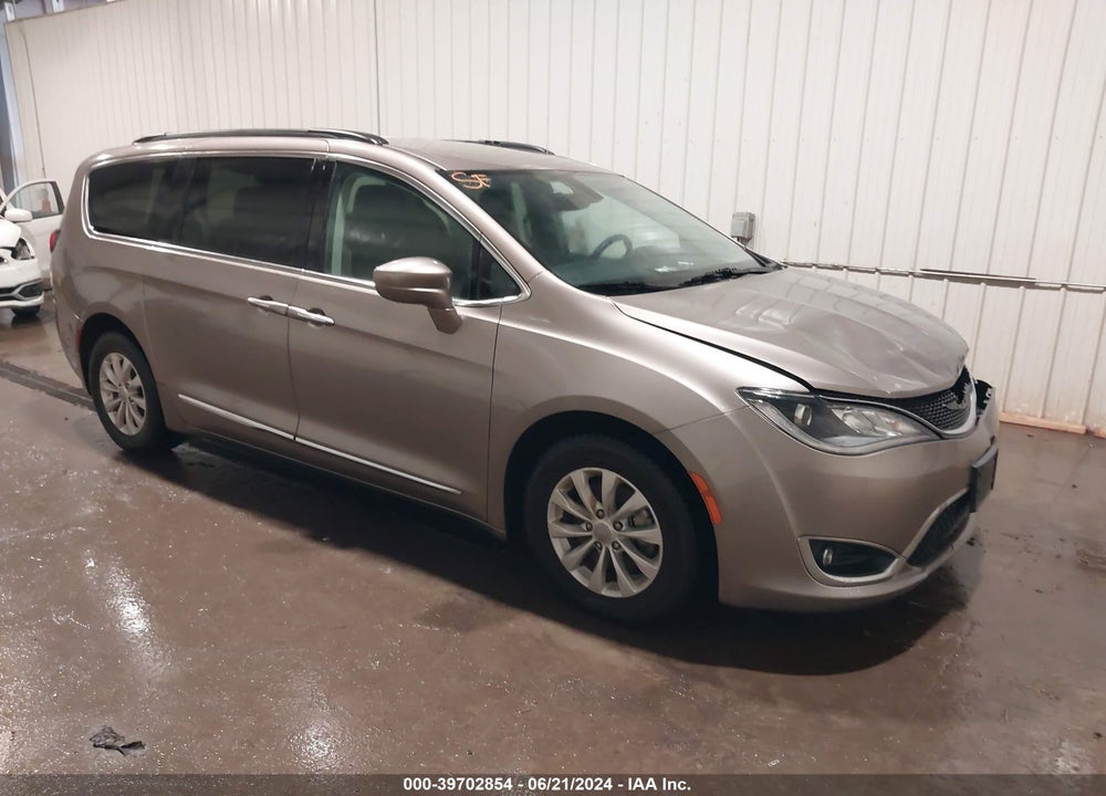 2017 CHRYSLER PACIFICA TOURING L VIN: 2C4RC1BG9HR576086