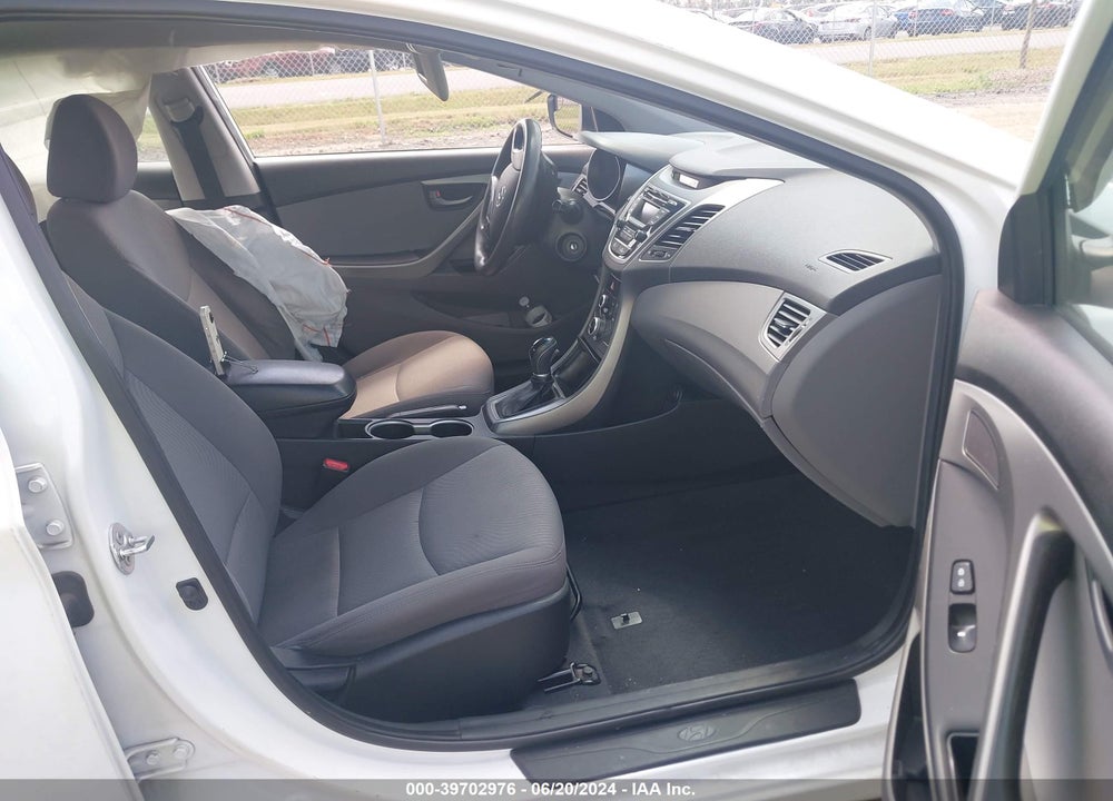 2014 HYUNDAI ELANTRA SE VIN: 5NPDH4AE1EH507558