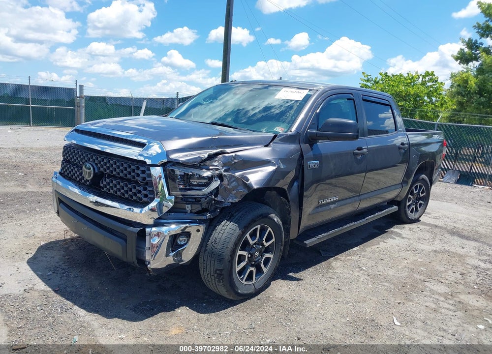 2018 TOYOTA TUNDRA SR5 5.7L V8 VIN: 5TFDY5F15JX705263