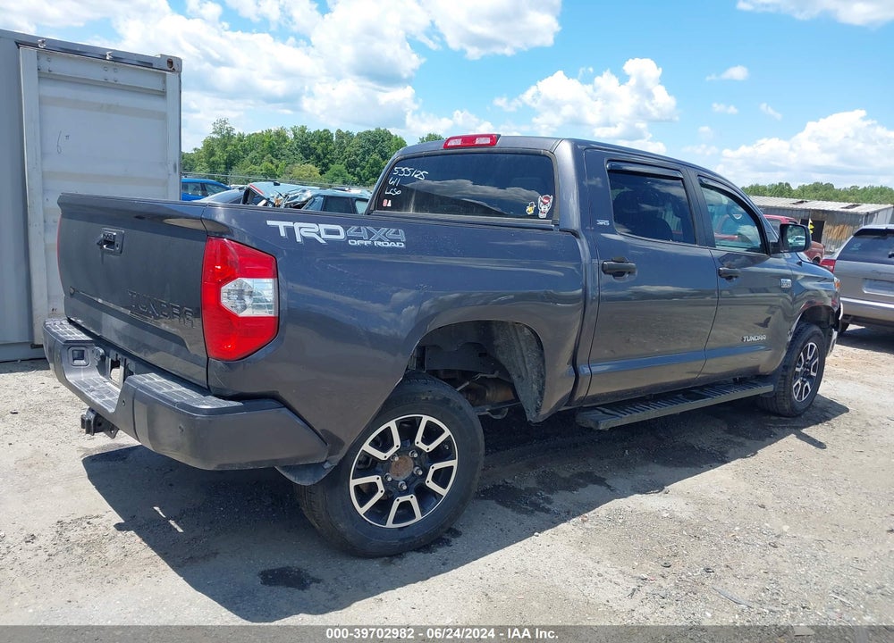 2018 TOYOTA TUNDRA SR5 5.7L V8 VIN: 5TFDY5F15JX705263