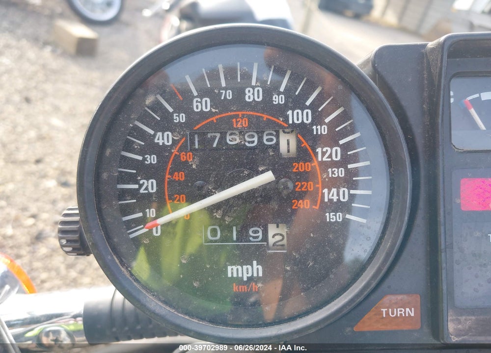 1984 HONDA VF700 C VIN: JH2RC2103EM007167