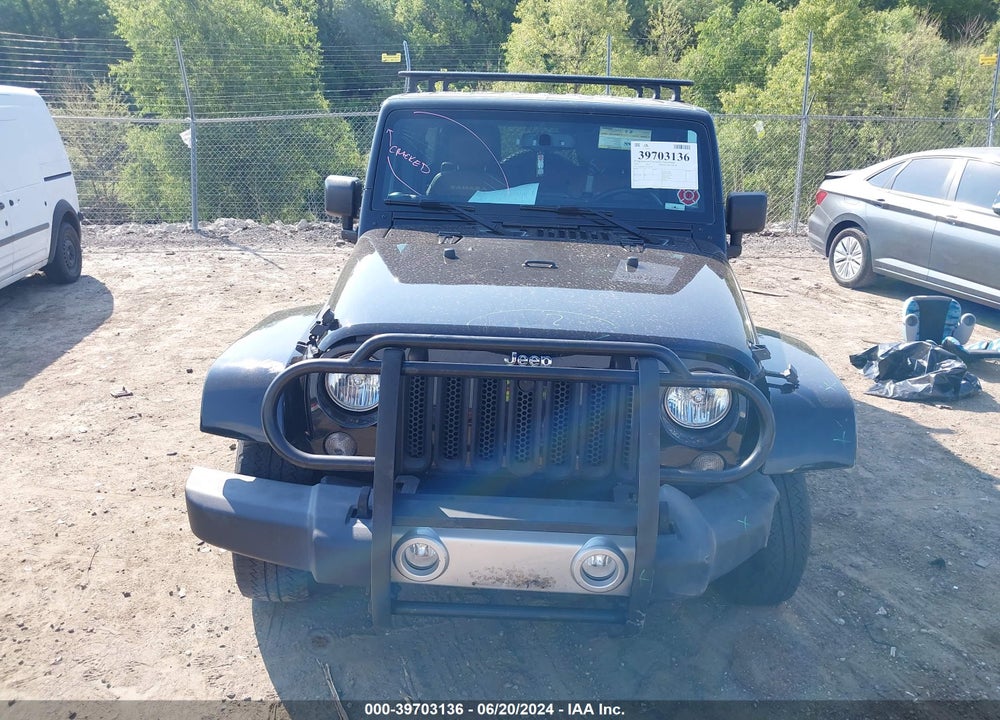 2015 JEEP WRANGLER UNLIMITED SAHARA VIN: 1C4HJWEG5FL770193