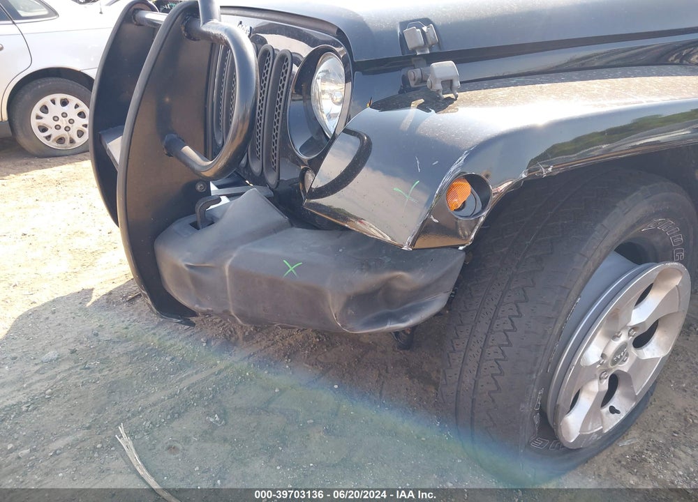 2015 JEEP WRANGLER UNLIMITED SAHARA VIN: 1C4HJWEG5FL770193