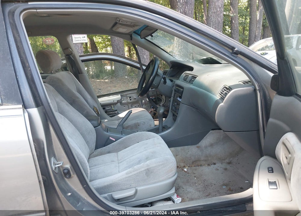 1999 TOYOTA CAMRY LE V6/XLE V6 VIN: JT2BF22K0X0168600