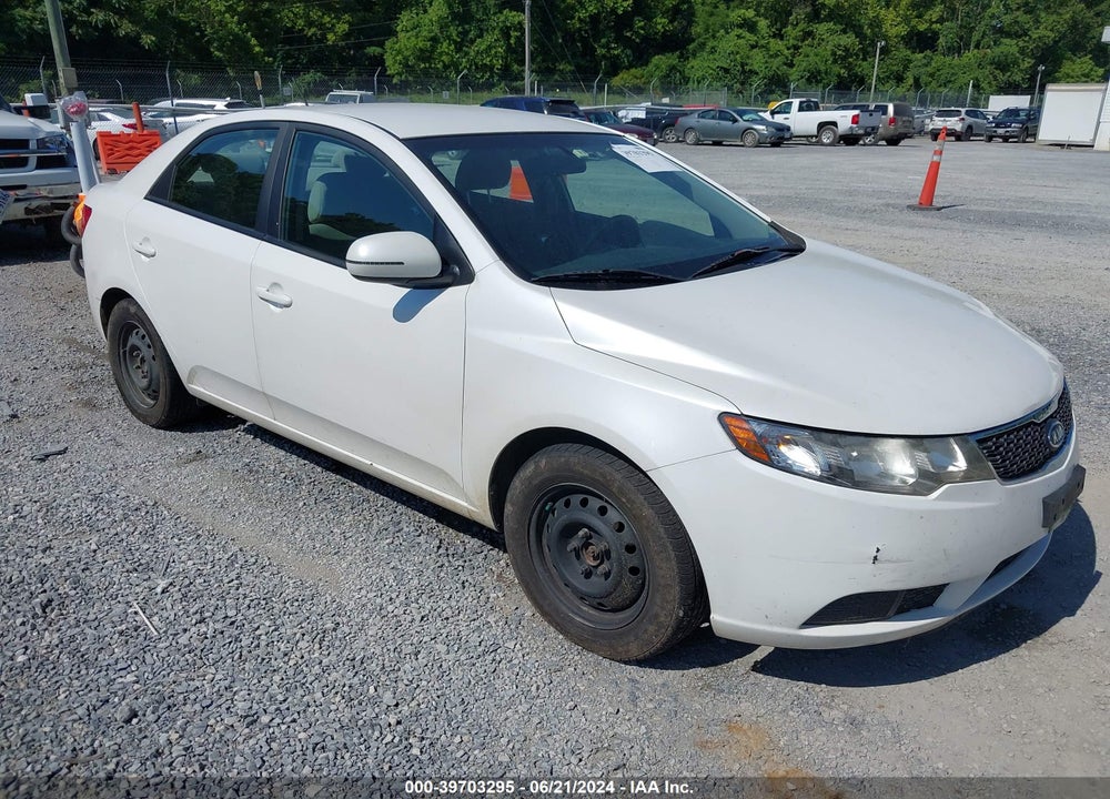 2011 KIA FORTE EX VIN: KNAFU4A20B5391157