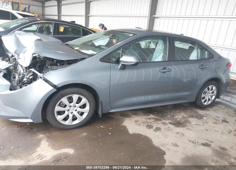 2021 TOYOTA COROLLA LE VIN: 5YFEPMAE7MP151657
