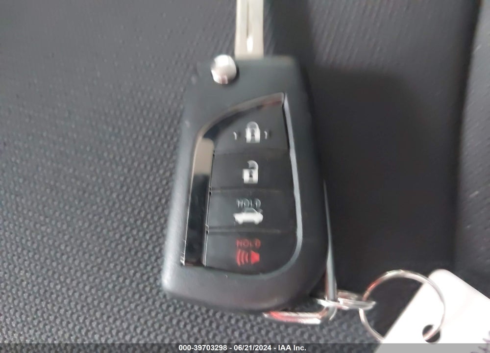 2021 TOYOTA COROLLA LE VIN: 5YFEPMAE7MP151657