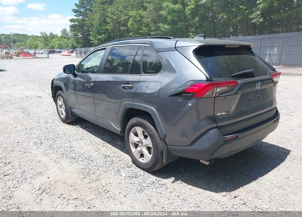 2021 TOYOTA RAV4 XLE VIN: 2T3P1RFV4MC185174