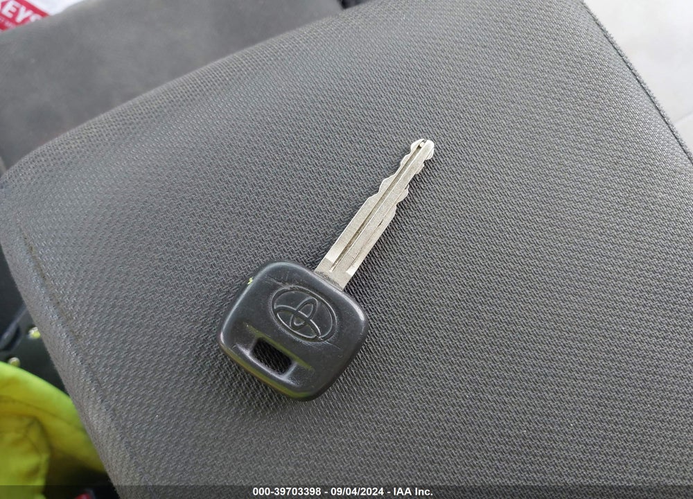 2012 TOYOTA YARIS VIN: JTDBT4K34CL036775