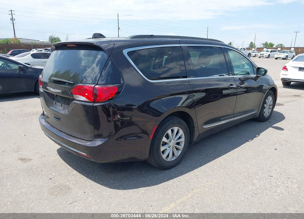 2017 CHRYSLER PACIFICA TOURING L VIN: 2C4RC1BG6HR542686