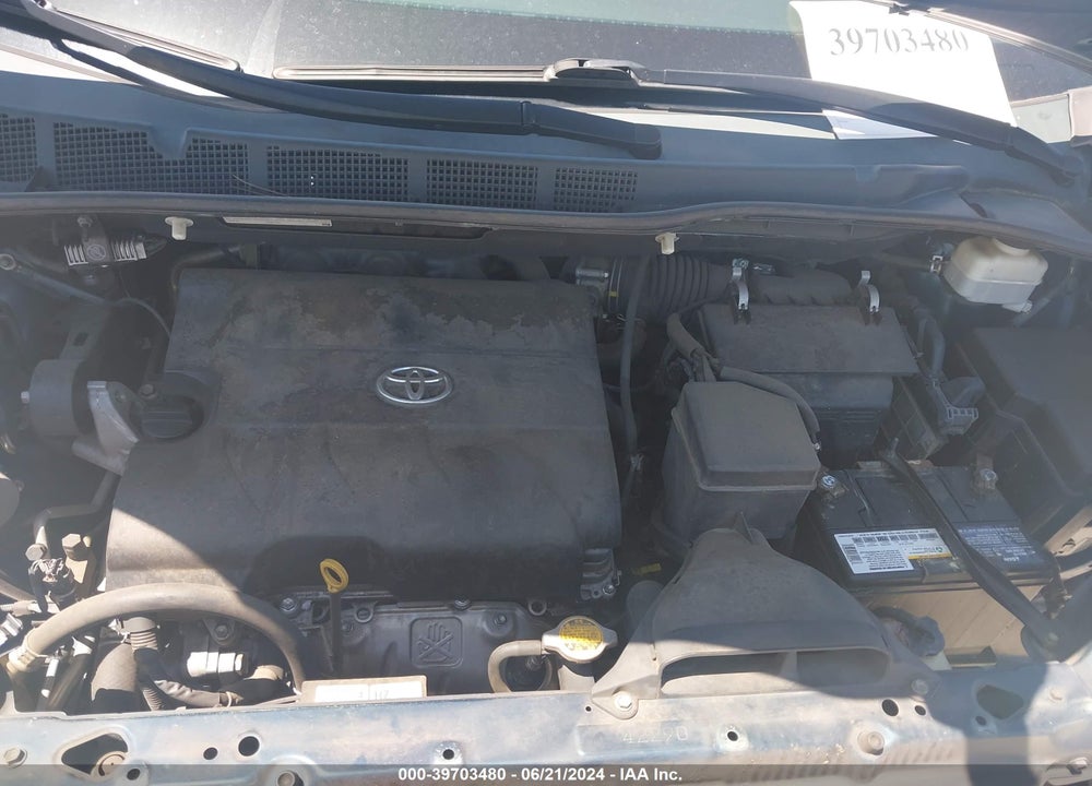 2011 TOYOTA SIENNA LE V6 VIN: 5TDKK3DCXBS045701