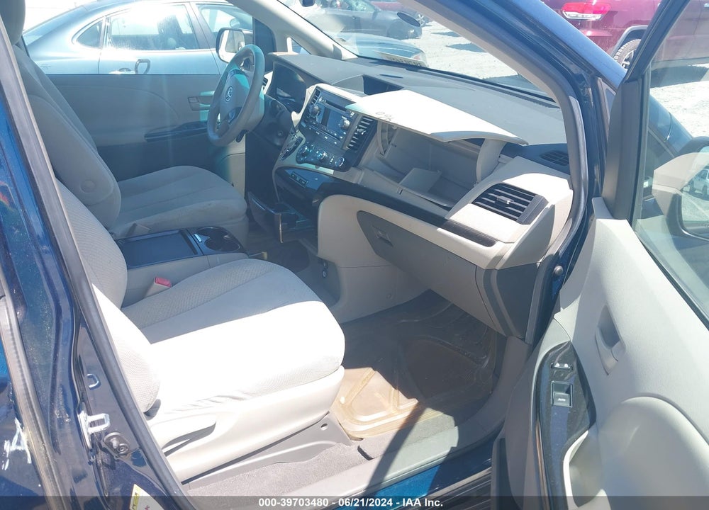 2011 TOYOTA SIENNA LE V6 VIN: 5TDKK3DCXBS045701