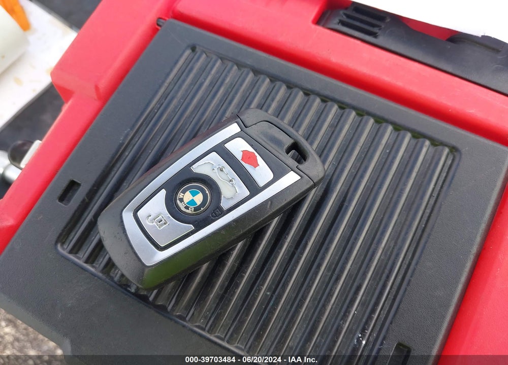 2015 BMW M4 VIN: WBS3R9C59FK329249