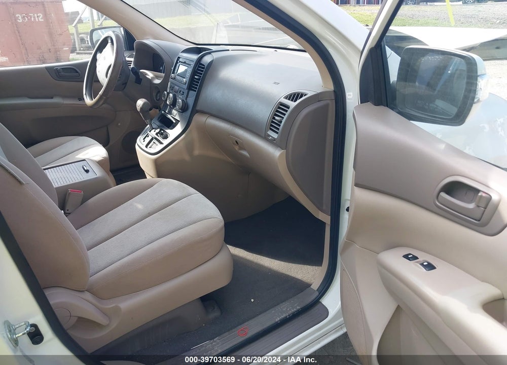 2014 KIA SEDONA LX VIN: KNDMG4C77E6586987