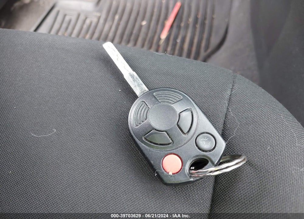 2015 FORD FOCUS SE VIN: 1FADP3F20FL355447