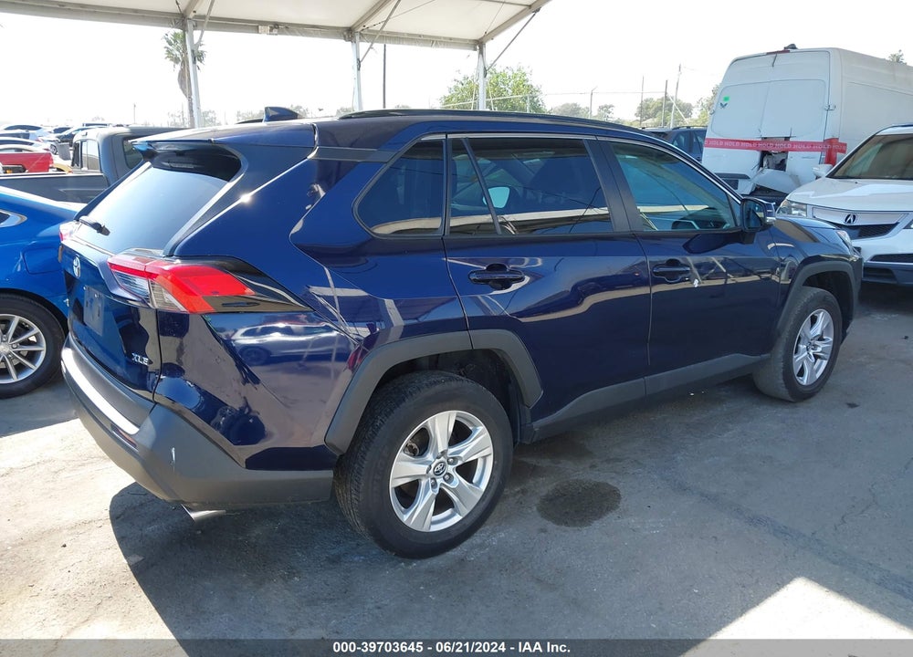 2021 TOYOTA RAV4 XLE VIN: 2T3W1RFV9MW121495
