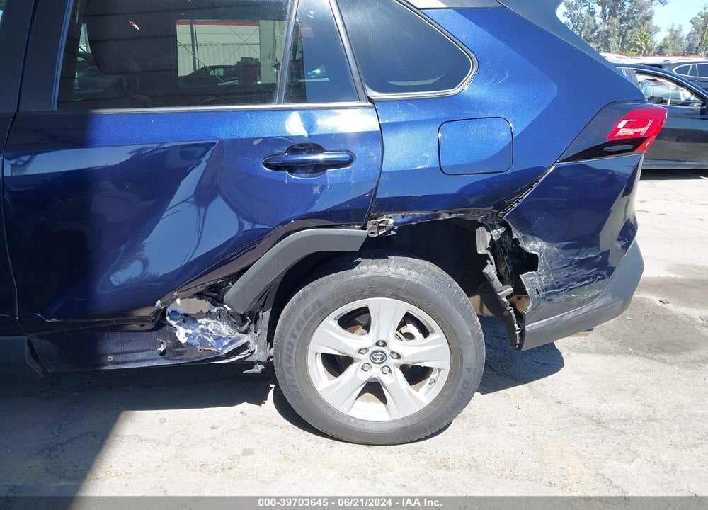 2021 TOYOTA RAV4 XLE VIN: 2T3W1RFV9MW121495