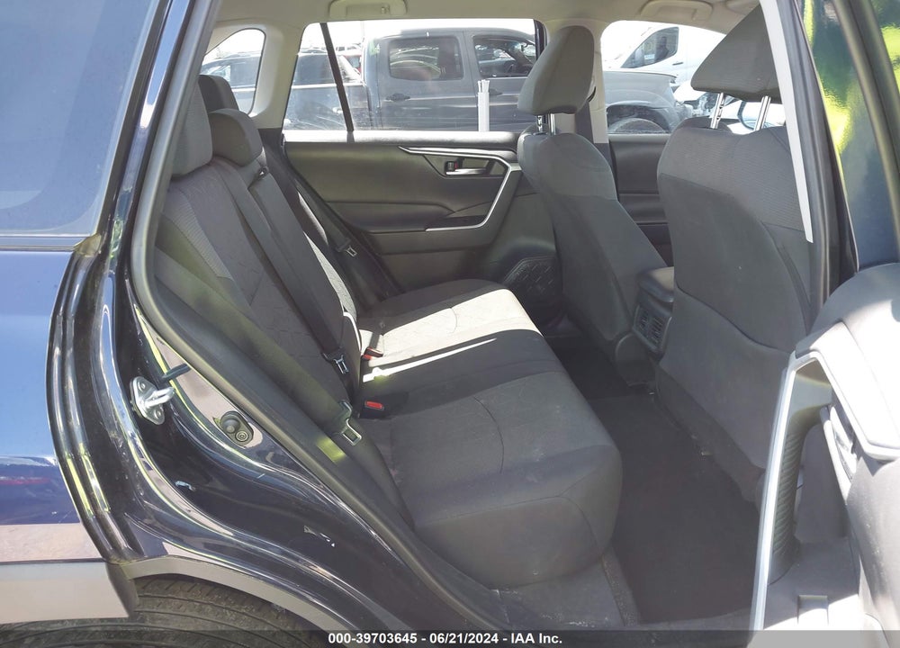 2021 TOYOTA RAV4 XLE VIN: 2T3W1RFV9MW121495