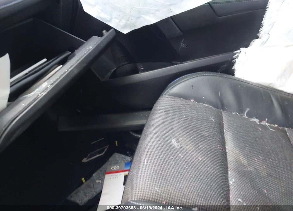 2017 TOYOTA COROLLA SE VIN: 5YFBURHE5HP657945