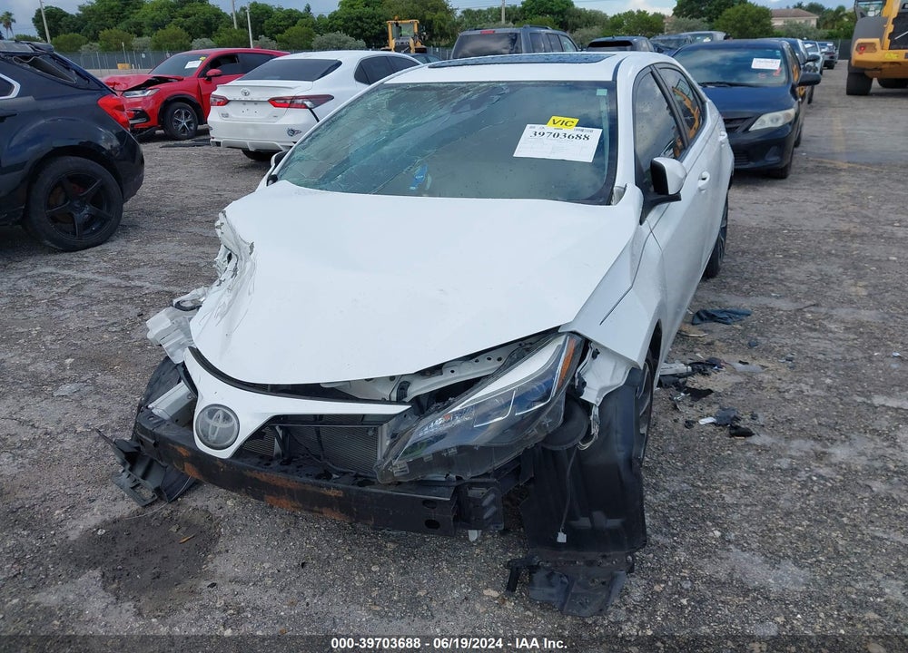 2017 TOYOTA COROLLA SE VIN: 5YFBURHE5HP657945