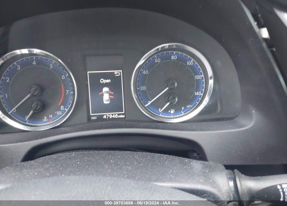 2017 TOYOTA COROLLA SE VIN: 5YFBURHE5HP657945