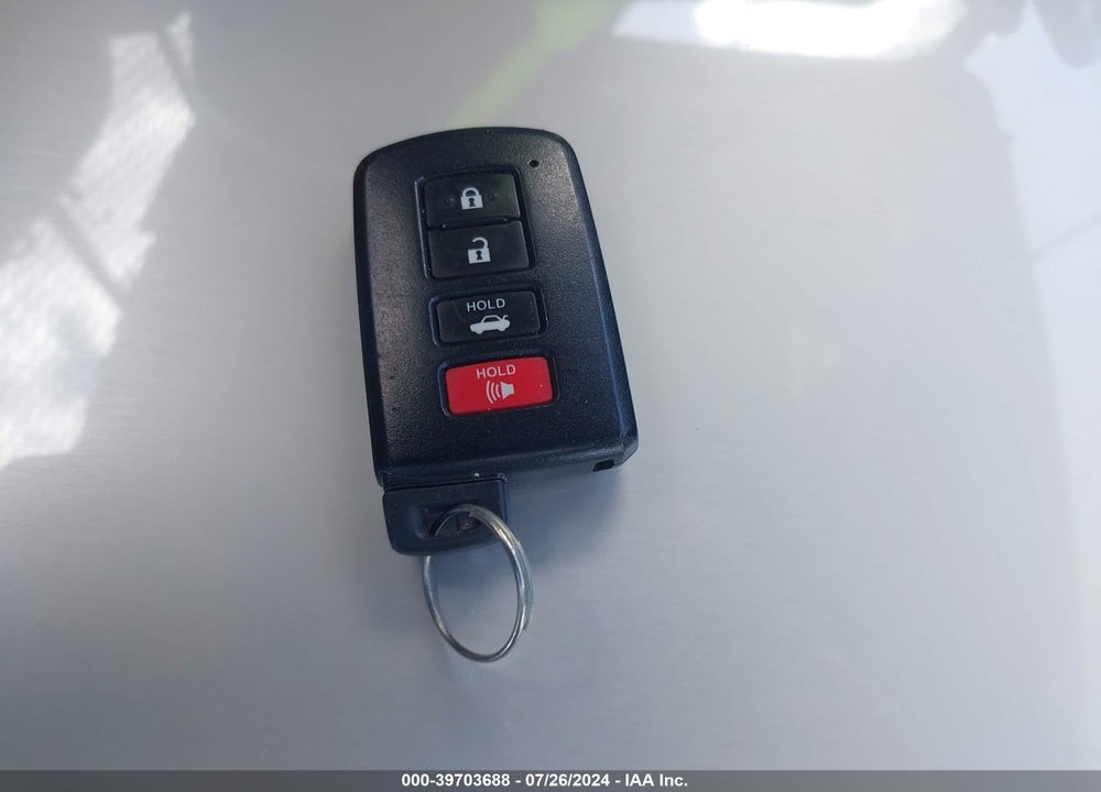 2017 TOYOTA COROLLA SE VIN: 5YFBURHE5HP657945