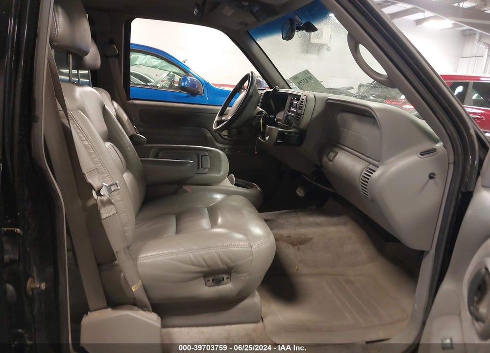 1997 GMC SUBURBAN 1500 SL VIN: 3GKFK16R1VG520330