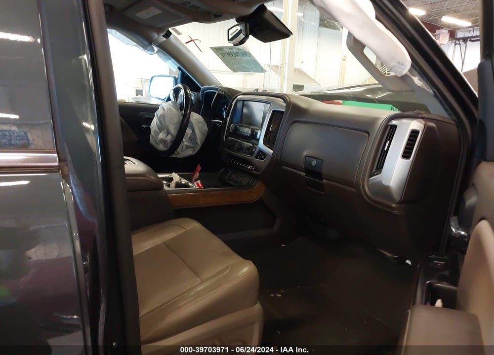 2018 GMC SIERRA 1500 SLT VIN: 3GTU2NEC6JG451068