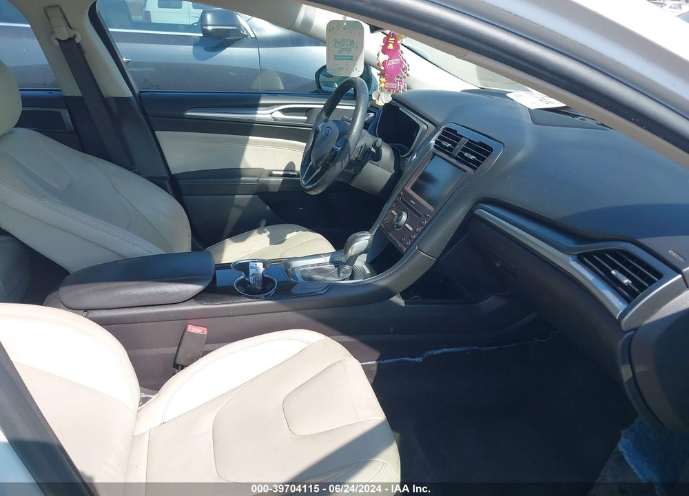 2016 FORD FUSION TITANIUM VIN: 3FA6P0K90GR392320