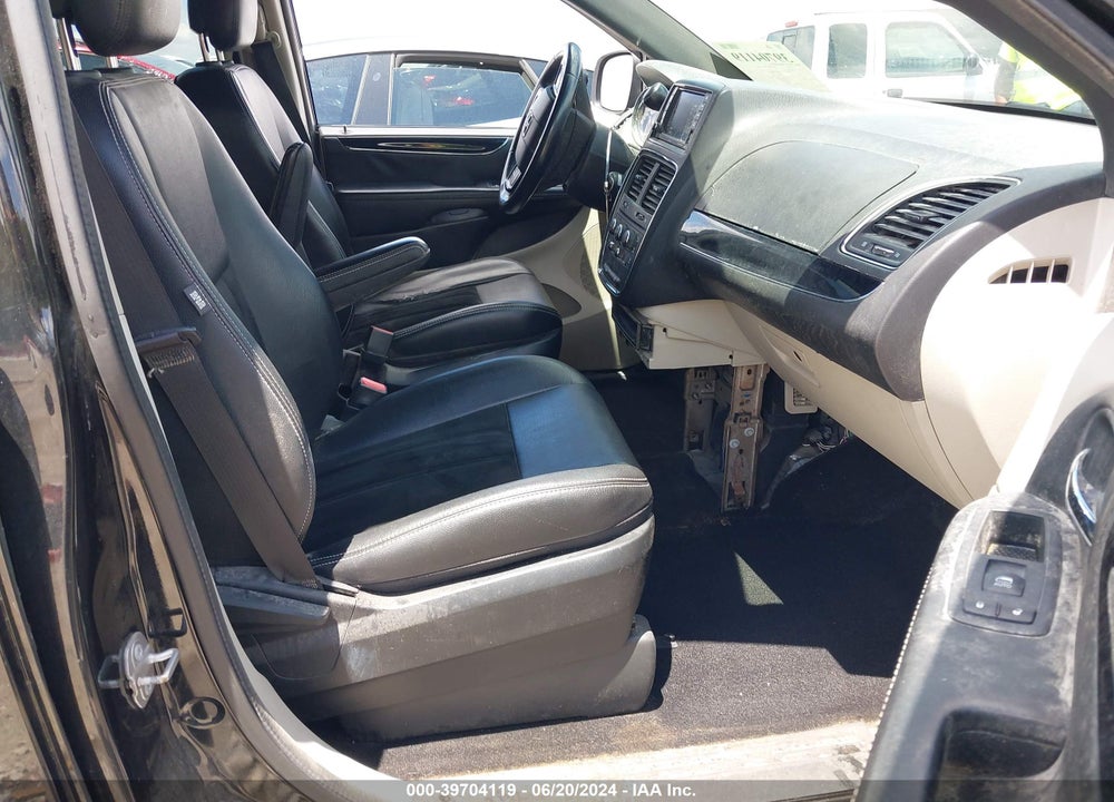 2017 DODGE GRAND CARAVAN VIN: 2C4RDGCG9HR858274