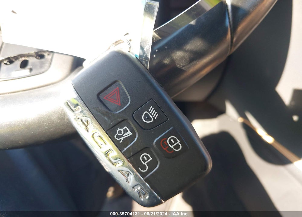 2016 JAGUAR F-TYPE VIN: SAJWA6AT0G8K33442