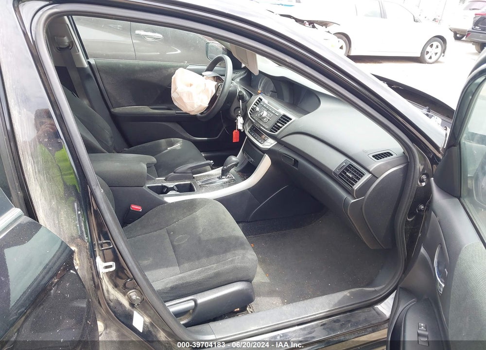 2013 HONDA ACCORD LX VIN: 1HGCR2F33DA270650