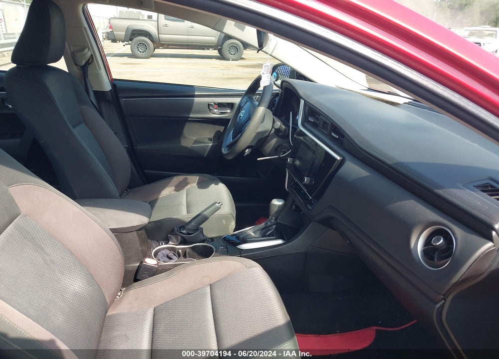 2019 TOYOTA COROLLA LE VIN: 5YFBURHE0KP948375