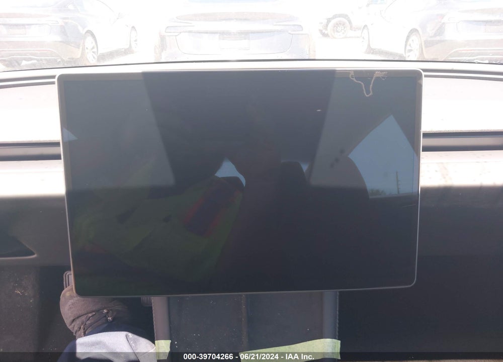 2024 TESLA MODEL 3 REAR-WHEEL DRIVE VIN: 5YJ3E1EA0RF752477
